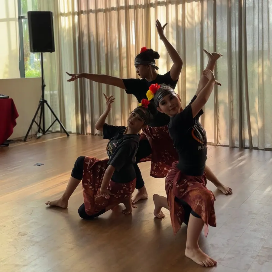 Sanggar Bentang Galura Jadi Sanggar Ketujuh yang Tampil di Brits Hotel Karawang dalam Program Pelestarian Budaya Lokal