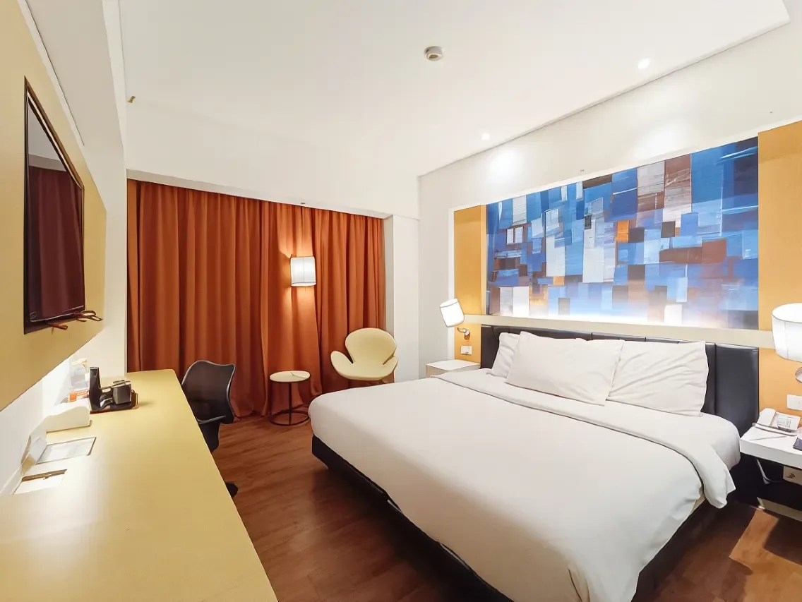 Superior King Room