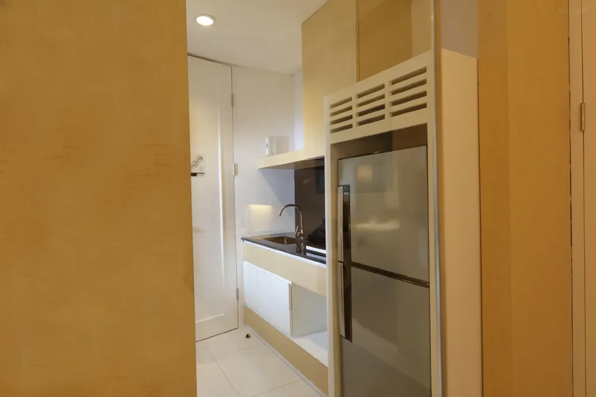 Business King Room